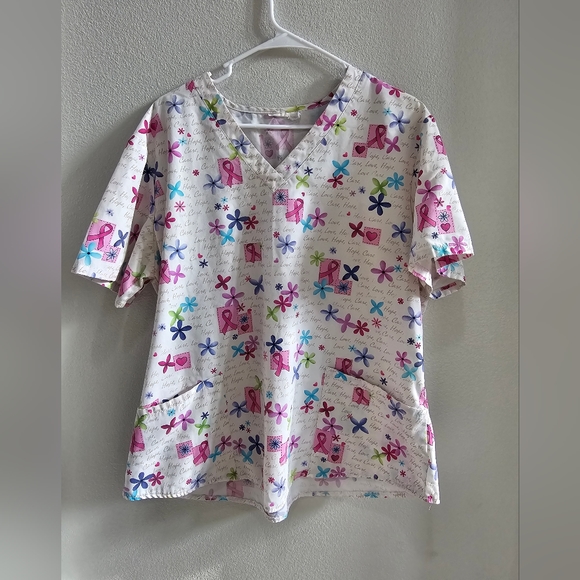 Breast cancer awareness scrub top white with pink ribbon print, size large - Picture 1 of 2
